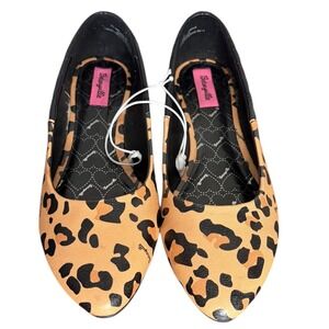NWOT Betsyville Betsey Johnston Leopard Ballet Flats Pointed Toe Quilted Size 5